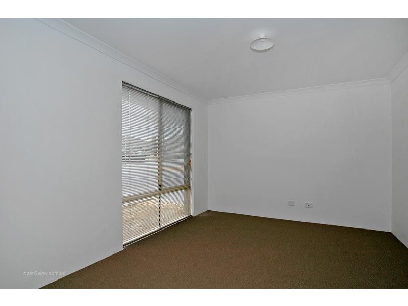 2/32 Messina Drive, Sinagra WA 6065