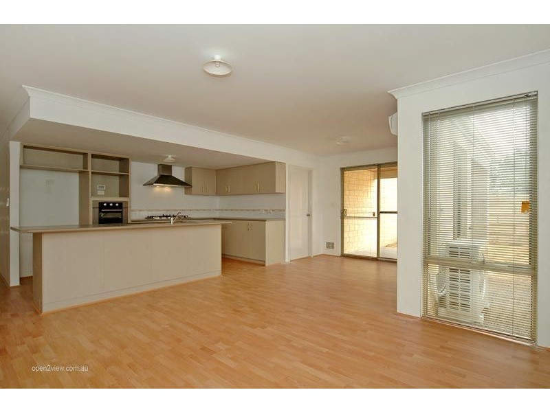 2/32 Messina Drive, Sinagra WA 6065