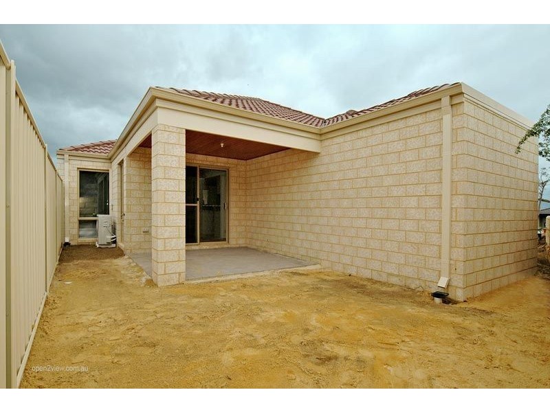2/32 Messina Drive, Sinagra WA 6065
