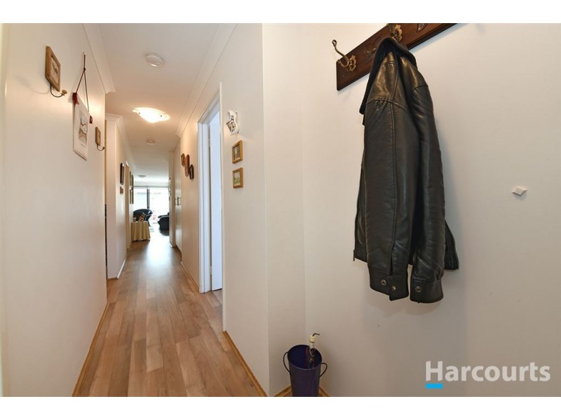 71 Cuddlepie Turn, Banksia Grove WA 6031