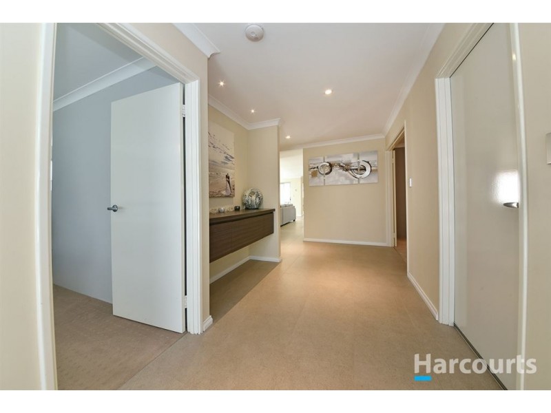 48 Liriope Parkway, Sinagra WA 6065