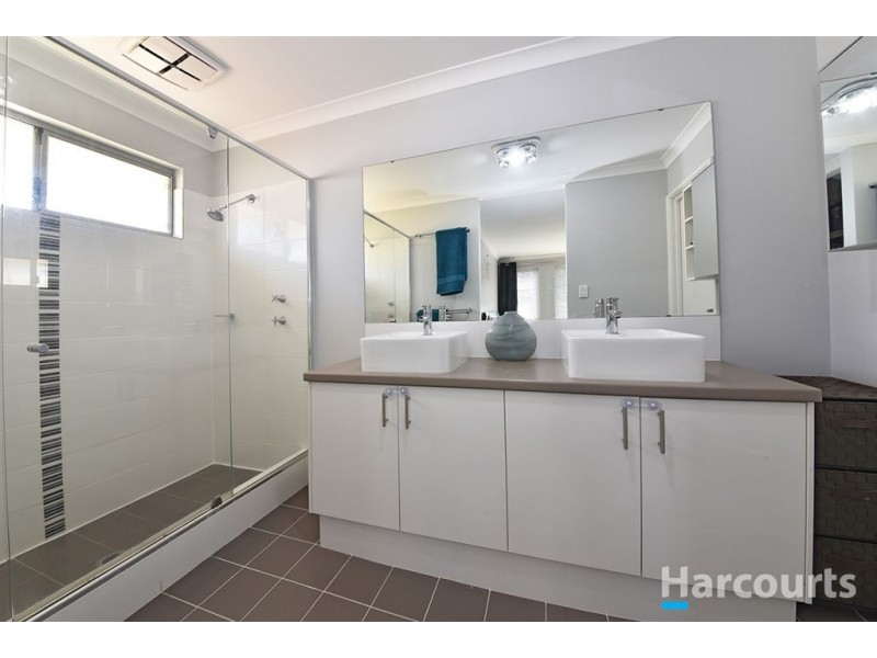 48 Liriope Parkway, Sinagra WA 6065