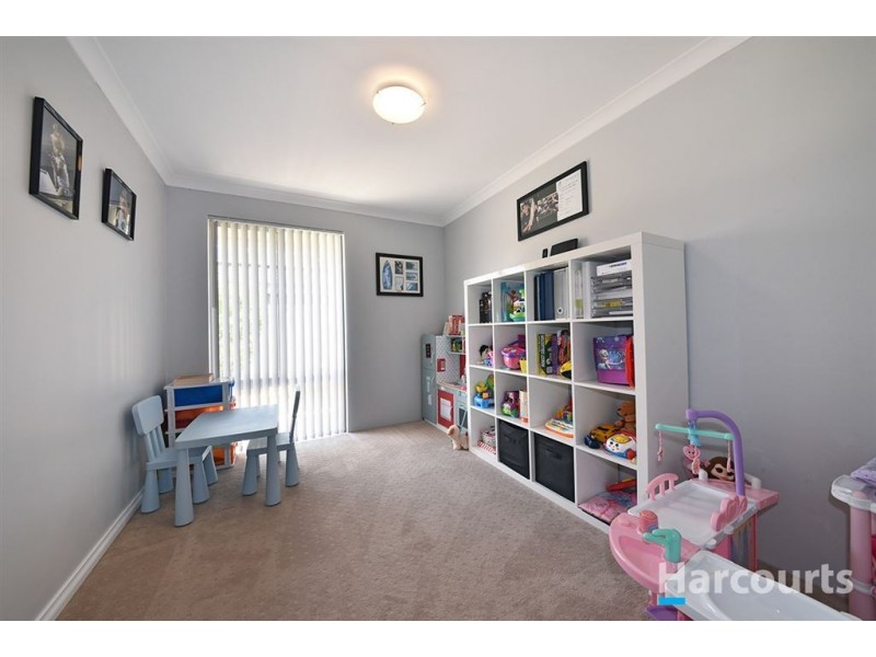 48 Liriope Parkway, Sinagra WA 6065