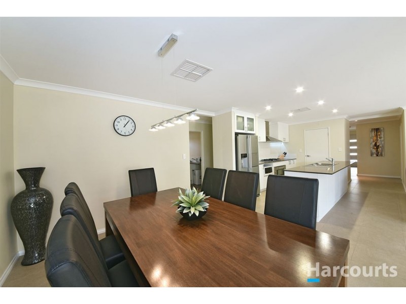 48 Liriope Parkway, Sinagra WA 6065