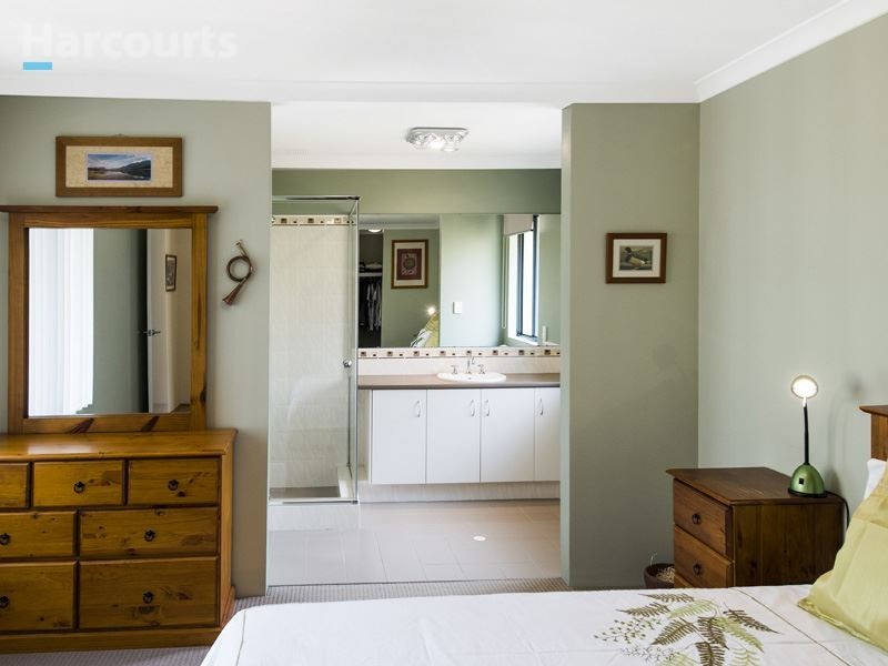 101A Shiraz Boulevard, Pearsall WA 6065