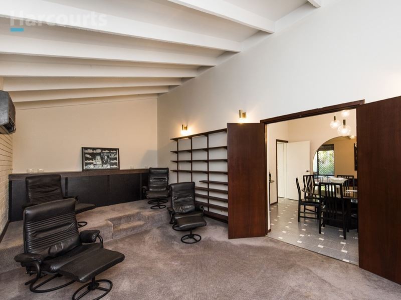 4 Douro Court, Kingsley WA 6026