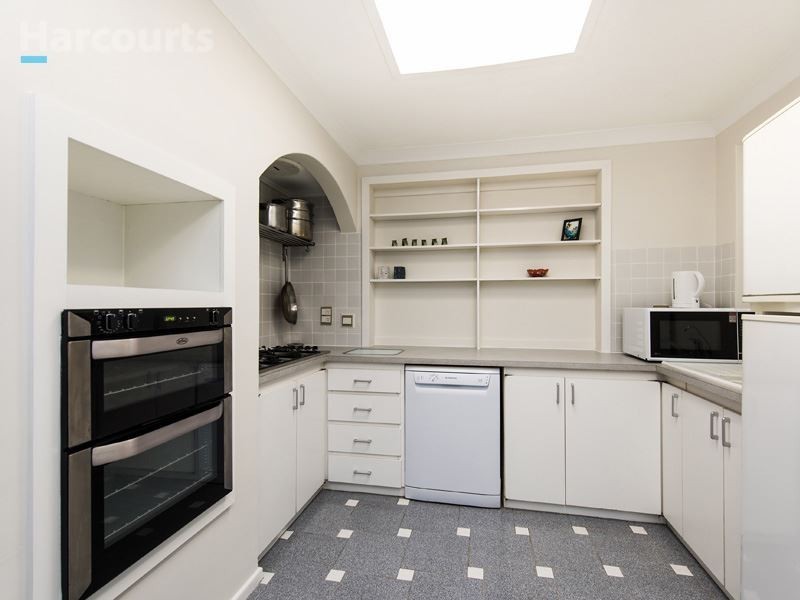 4 Douro Court, Kingsley WA 6026