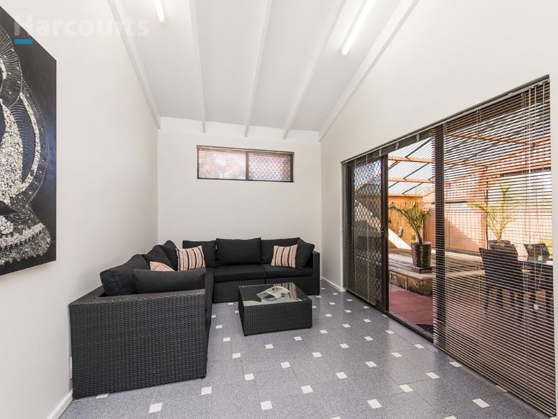 4 Douro Court, Kingsley WA 6026