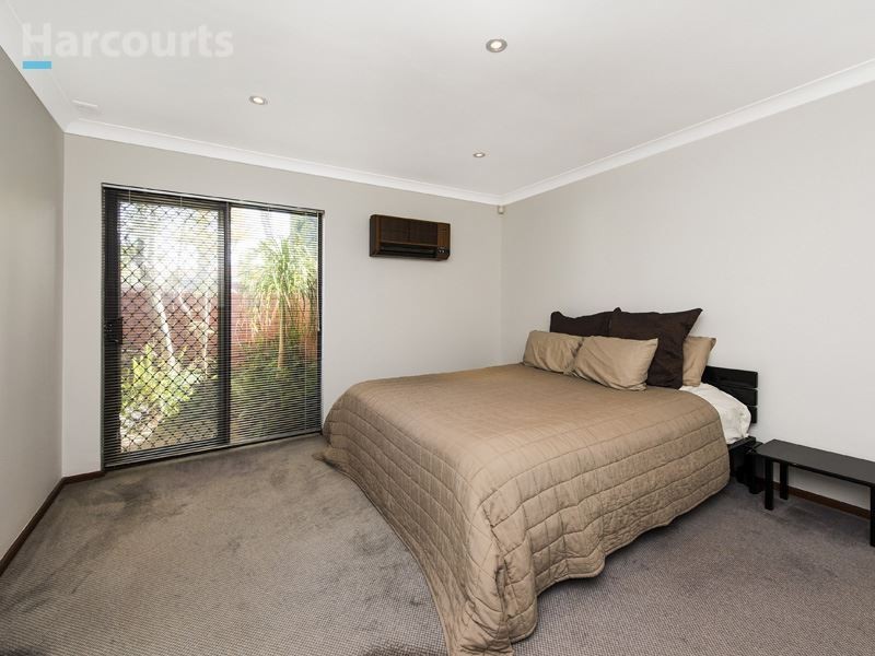 4 Douro Court, Kingsley WA 6026