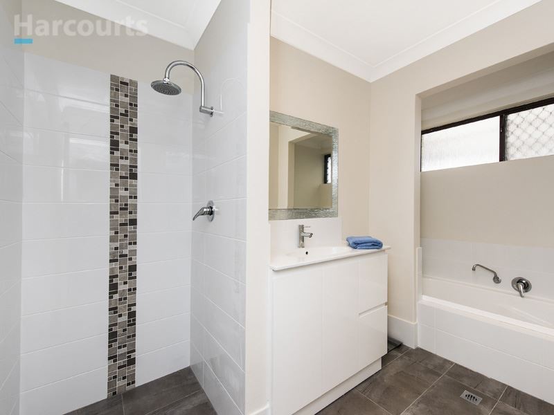 4 Douro Court, Kingsley WA 6026