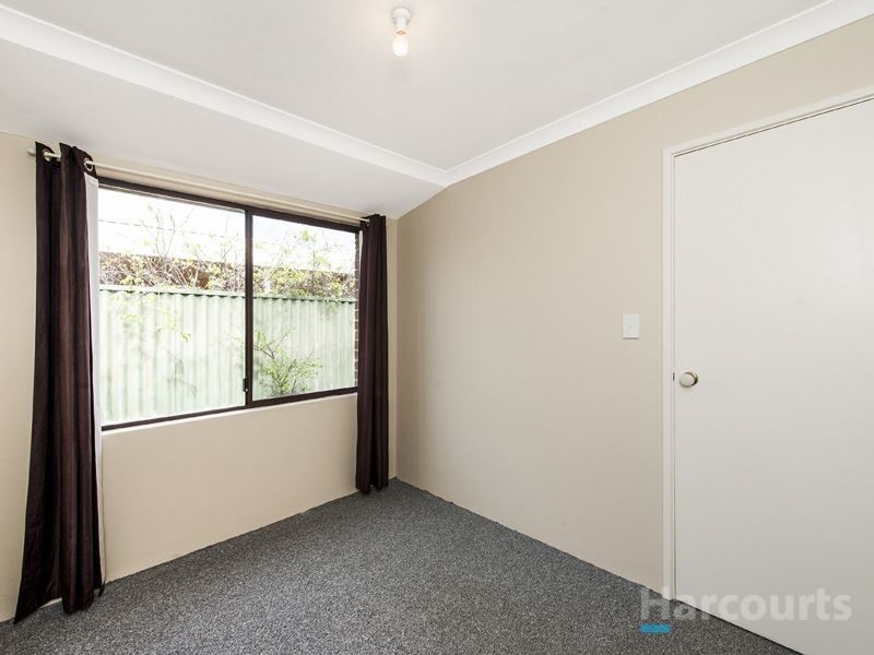 50 Elliot Road, Hocking WA 6065