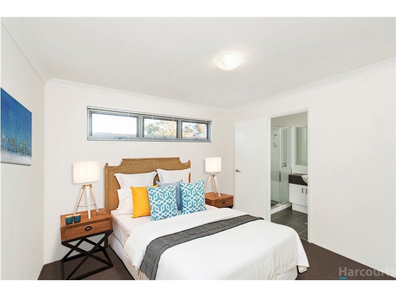 2/34 Willespie Drive, Pearsall WA 6065