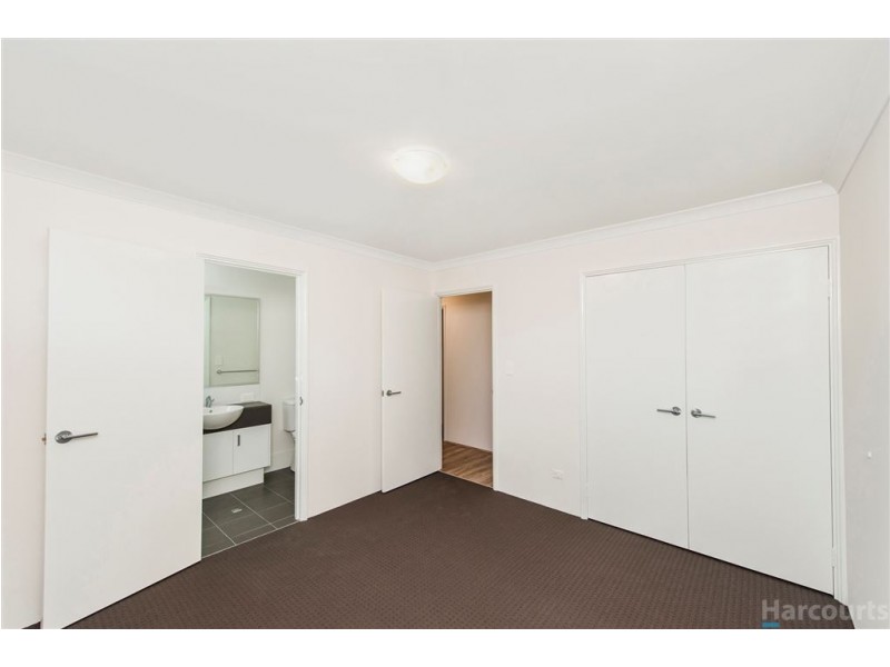 2/34 Willespie Drive, Pearsall WA 6065