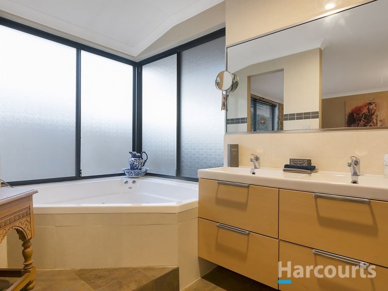 36 Blairgowie Heights, Kinross WA 6028