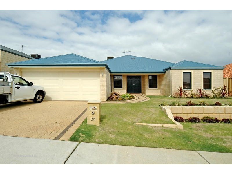 25 Bazille Crescent, Tapping WA 6065