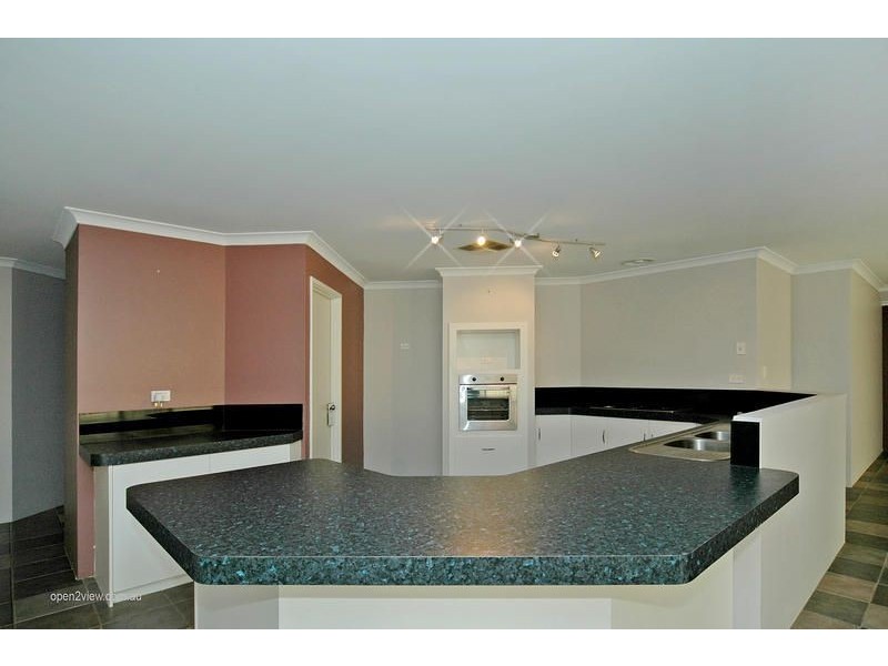 25 Bazille Crescent, Tapping WA 6065