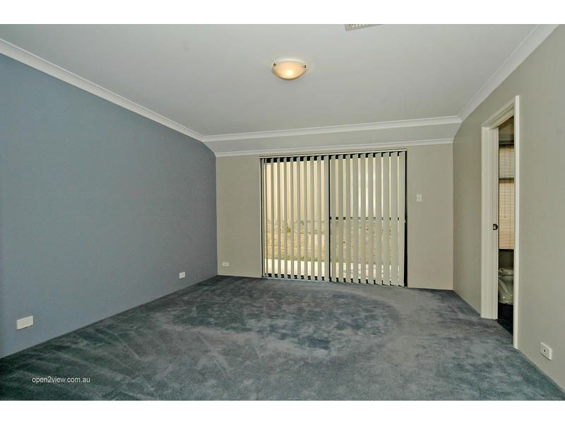 25 Bazille Crescent, Tapping WA 6065