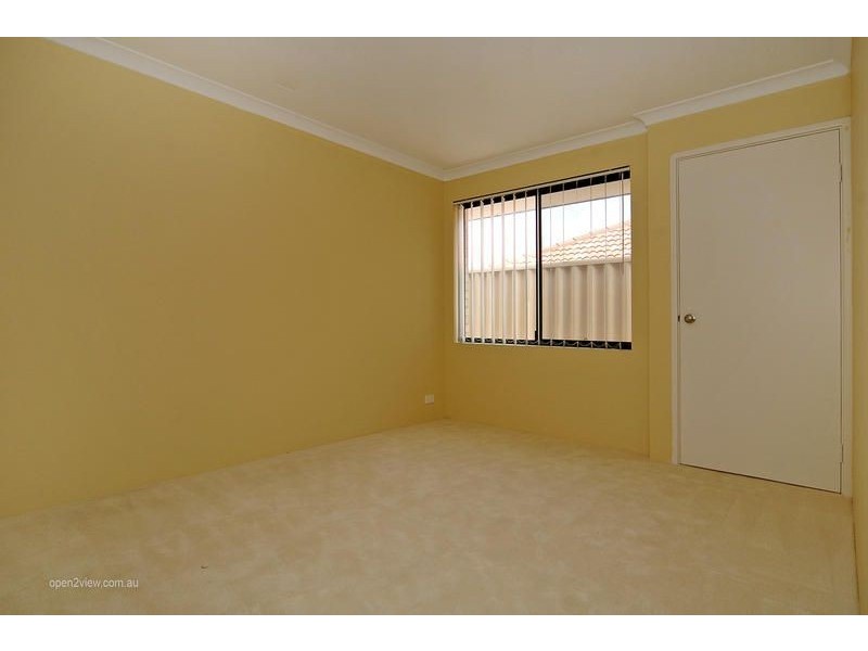 25 Bazille Crescent, Tapping WA 6065