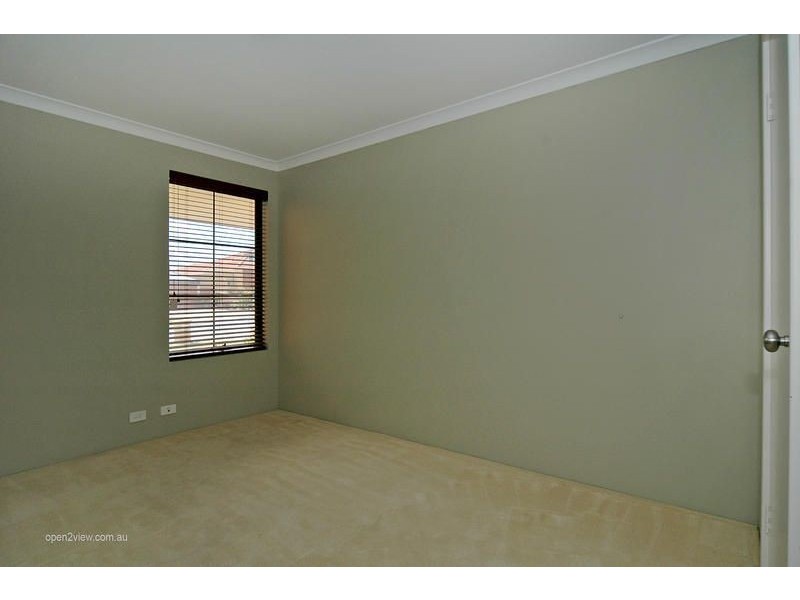 25 Bazille Crescent, Tapping WA 6065