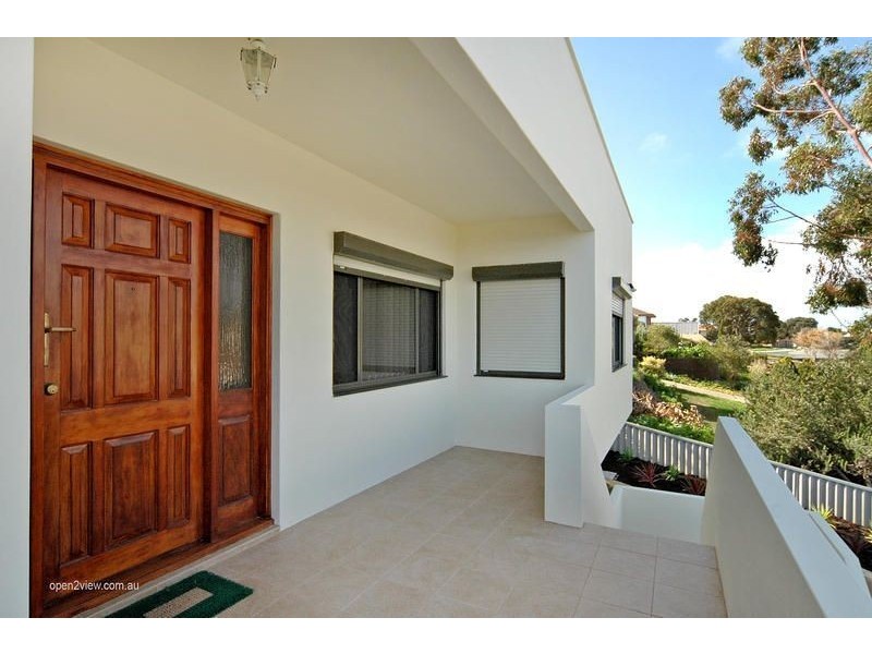 5 Ensign Way, Beldon WA 6027