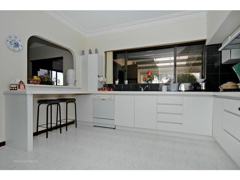 5 Ensign Way, Beldon WA 6027