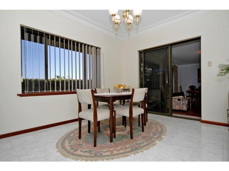 5 Ensign Way, Beldon WA 6027