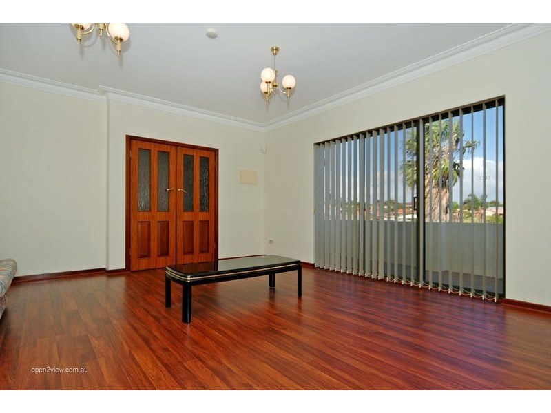 5 Ensign Way, Beldon WA 6027