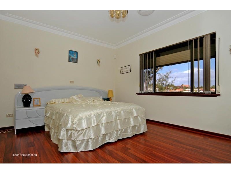 5 Ensign Way, Beldon WA 6027