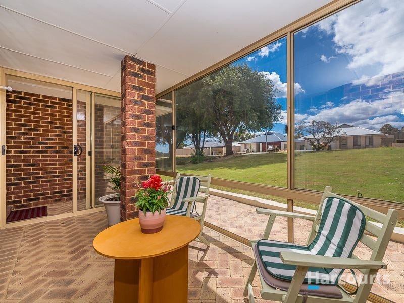 16 Hurd Road, Bullsbrook WA 6084
