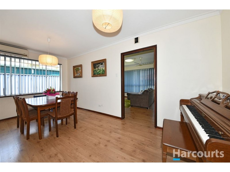 4 Woonan Street, Wanneroo WA 6065