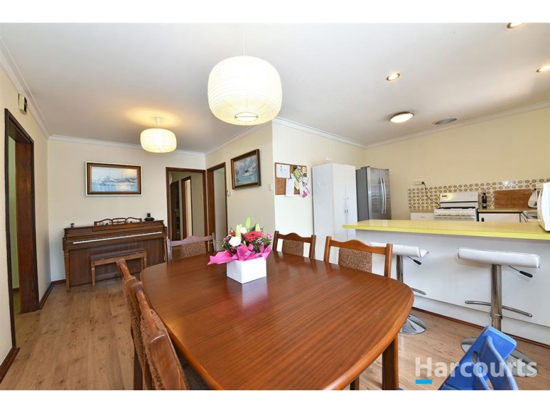 4 Woonan Street, Wanneroo WA 6065