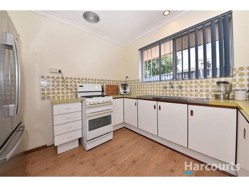 4 Woonan Street, Wanneroo WA 6065