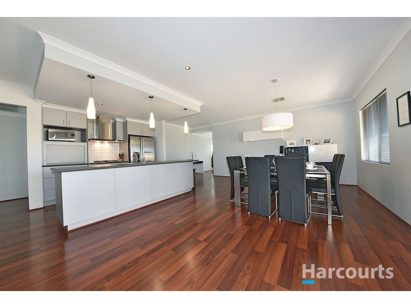 22 Rocklands Loop, Carramar WA 6031