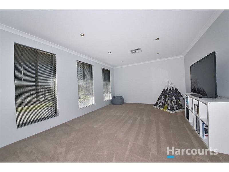 22 Rocklands Loop, Carramar WA 6031