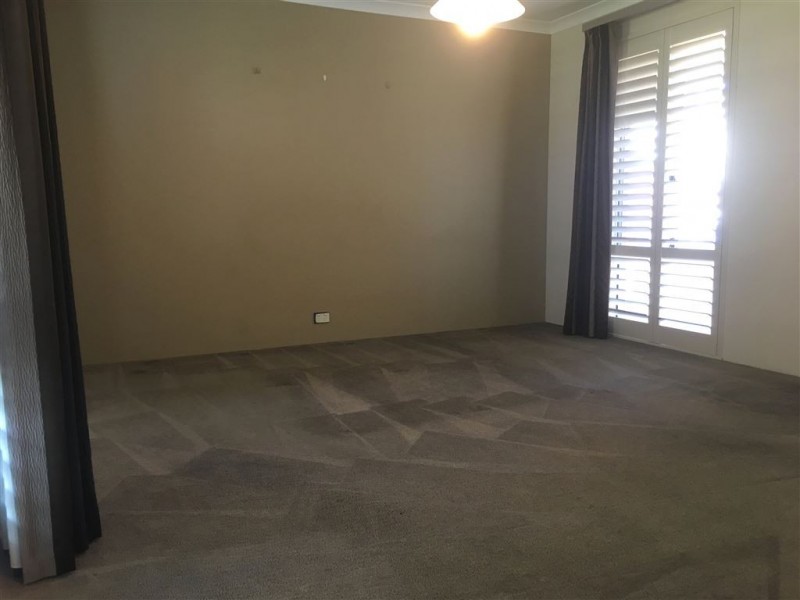 17 Airlie Chase, Clarkson WA 6030