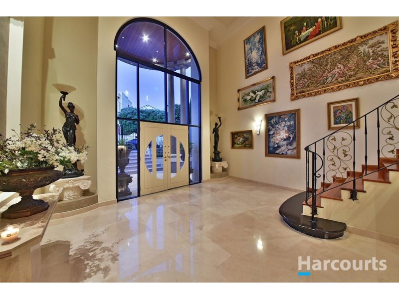 8 Kings Lynn Rise, Mindarie WA 6030