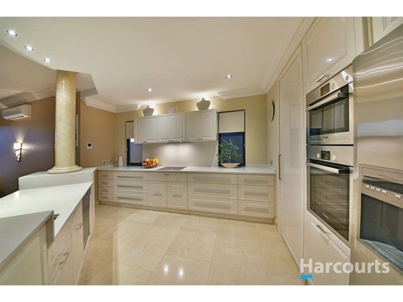 8 Kings Lynn Rise, Mindarie WA 6030