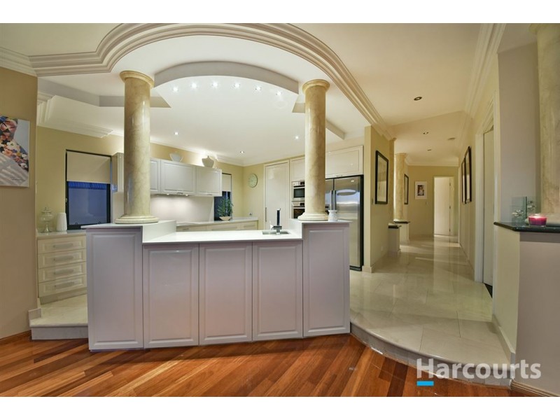 8 Kings Lynn Rise, Mindarie WA 6030