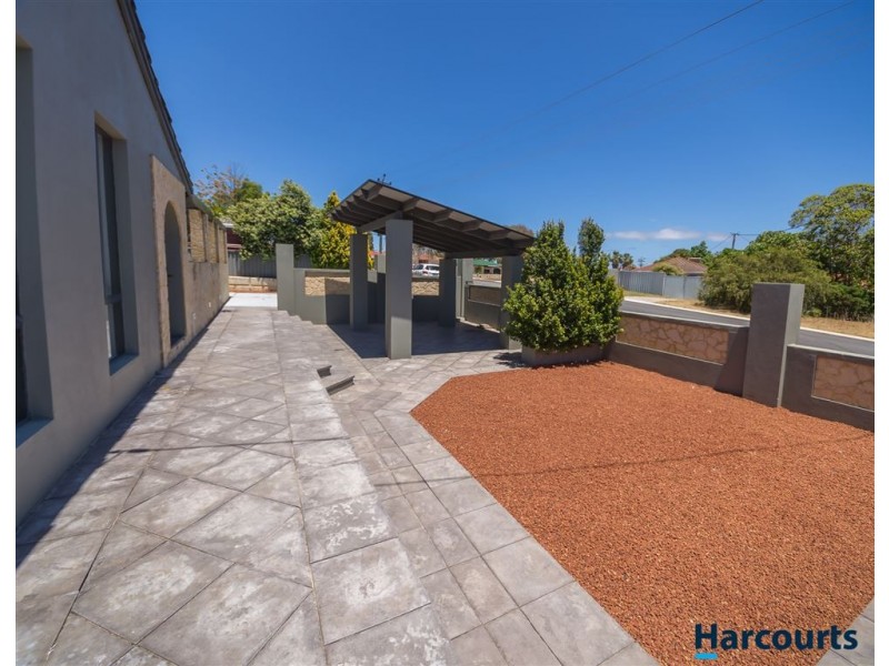 4 Bottlebrush Drive, Greenwood WA 6024