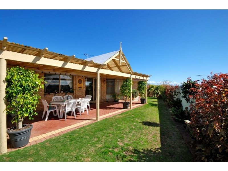 18 Westwind Place, Currambine WA 6028