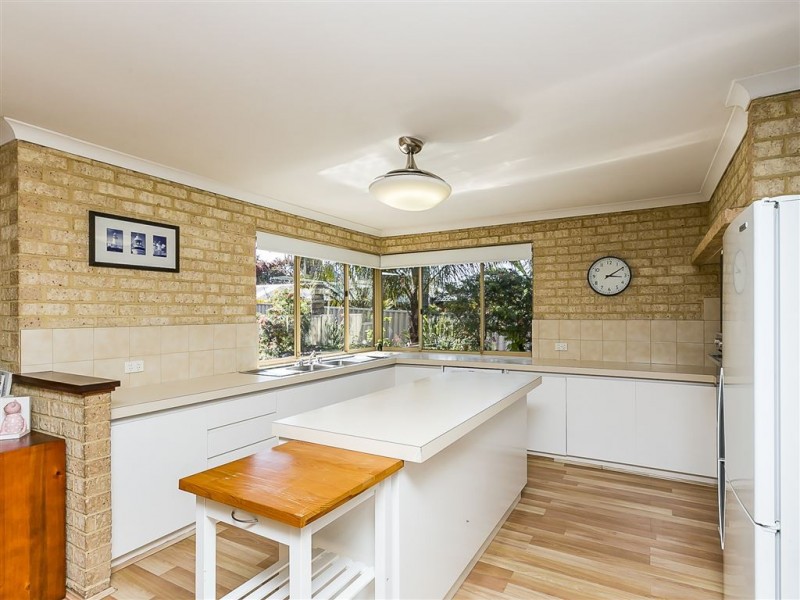 51 Ellendale Drive, Heathridge WA 6027