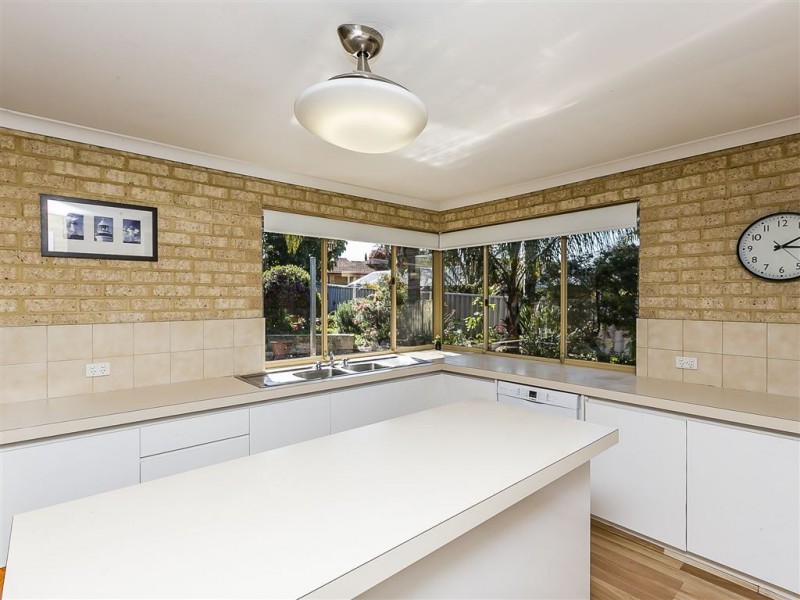 51 Ellendale Drive, Heathridge WA 6027