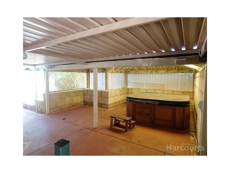 5 Mist Place, Banksia Grove WA 6031