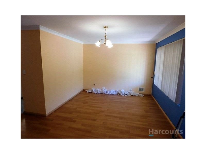 5 Mist Place, Banksia Grove WA 6031