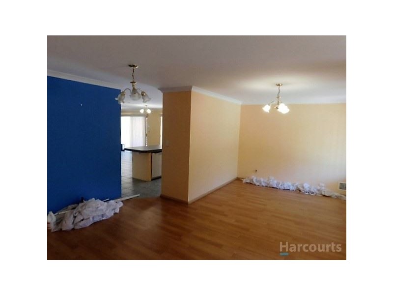 5 Mist Place, Banksia Grove WA 6031