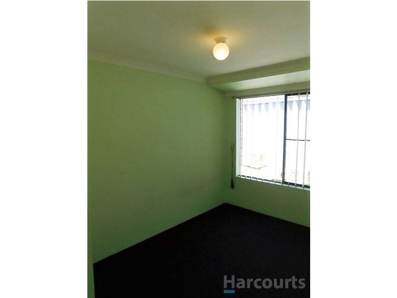 5 Mist Place, Banksia Grove WA 6031