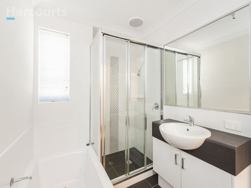 4/34 Willespie Drive, Pearsall WA 6065