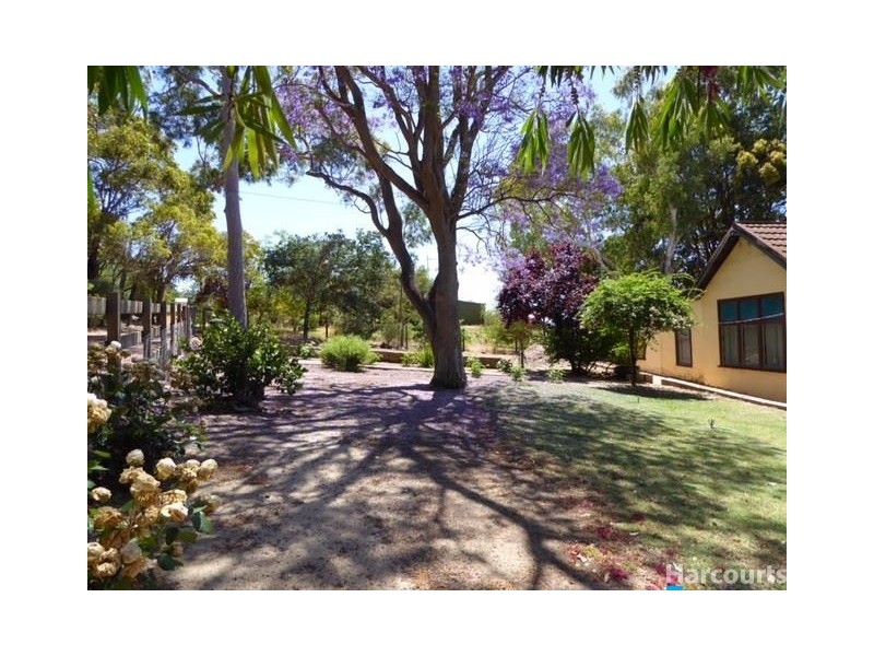 92 Robinson Street, Gingin WA 6503