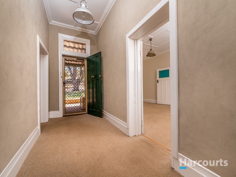 92 Robinson Street, Gingin WA 6503