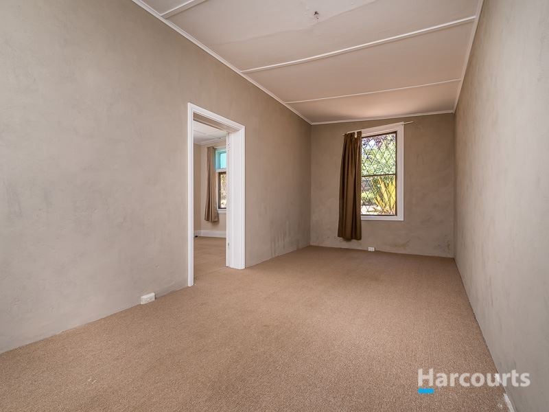 92 Robinson Street, Gingin WA 6503